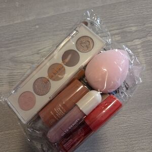 ULTA Beauty Makeup Set with Pink Sponge
